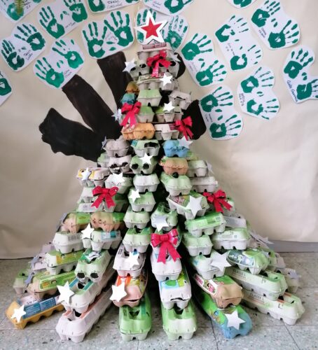 Árvore de Natal - Eco-Gedeão, no espaço escolar.