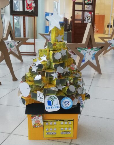 “A Nossa Árvore de Natal é Amarela”<br/>(Árvore Amarela da Escola Básica e Secundária Dr. Manuel Fernandes)