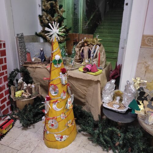 A árvore inserida na exposição de Natal sustentável