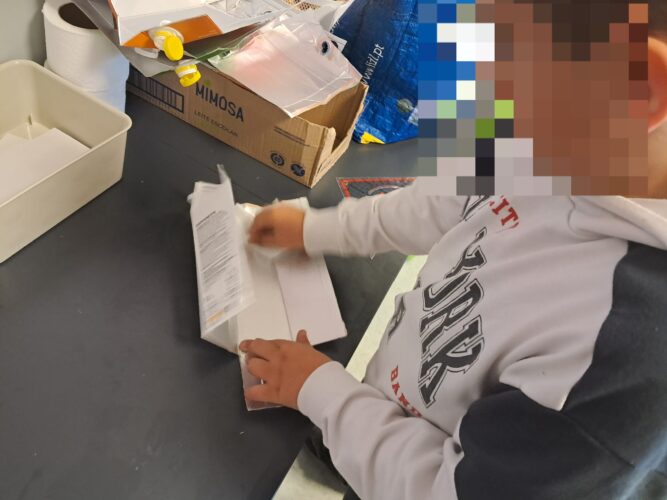 Limpeza das embalagens.