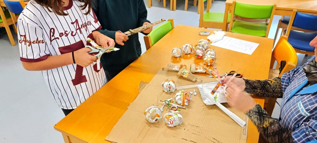 Elaboração de enfeites.