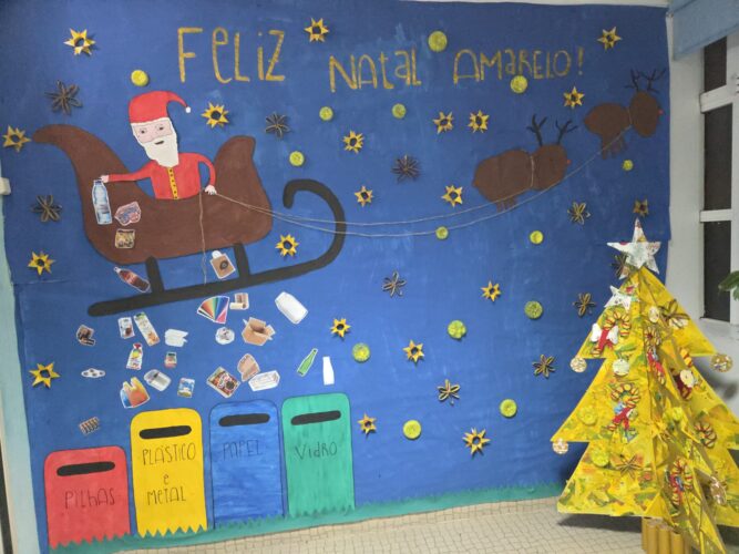 Painel com árvore de Natal