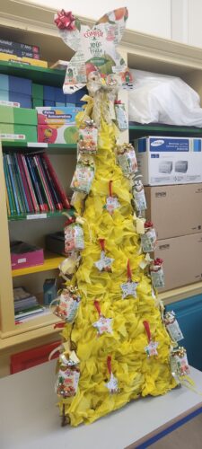 Árvore de Natal Amarela