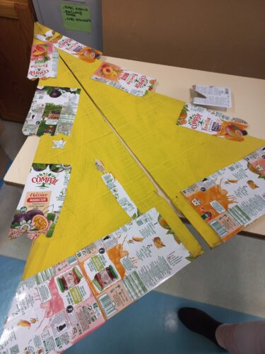 Os adereços da nossa árvore.