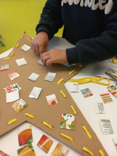 recorte de embalagens para enfeite da estrela