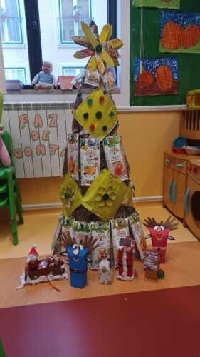 Utilização de embalagens Compal, com os símbolos da Tetra Pak e Compal.