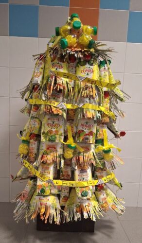 Árvore de Natal na escola.