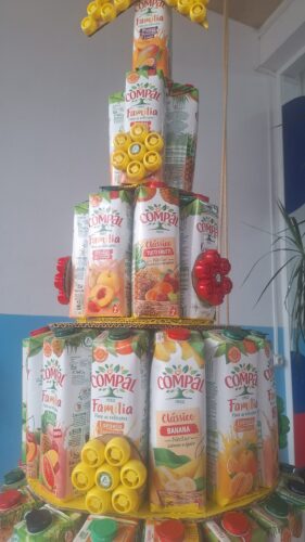 Símbolos que ganham nova vida: Tetra Pak e Compal num projeto de reutilização criativa.