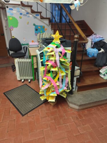 A NOSSA ÀRVORE NO HALL