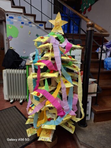 A NOSSA ÀRVORE AMARELA É A MAIS BELA!