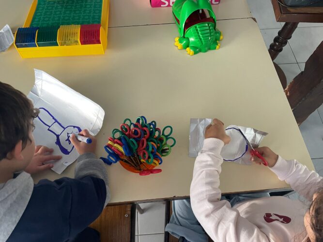 Construção de ornamentos com as embalagens