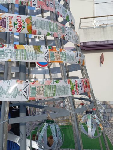 Detalhe visível do símbolo Tetra Pak.