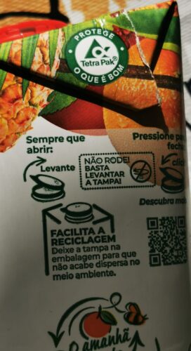 Evidência do símbolo Tetra Park das embalagens Compal.