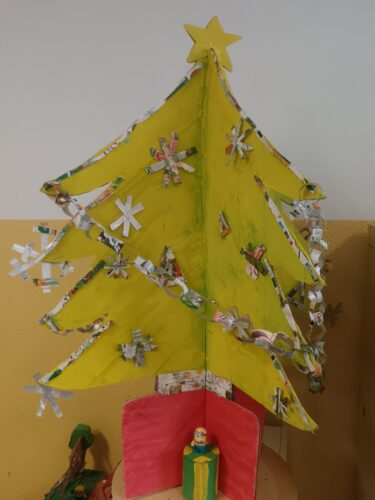 Árvore Natal Amarela - EB FTL