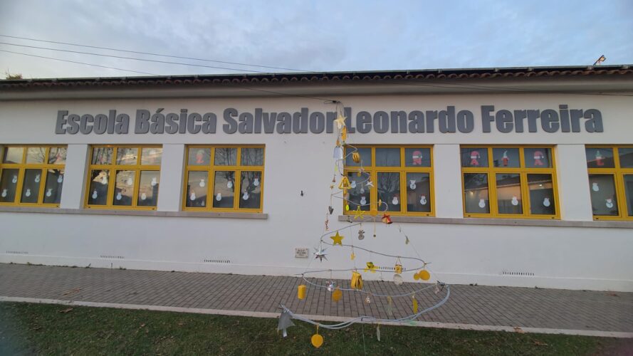 Árvore de Natal Amarela