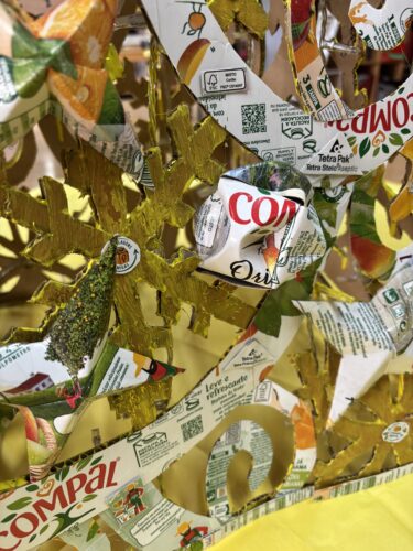 Os símbolos da Compal e tetra Pak