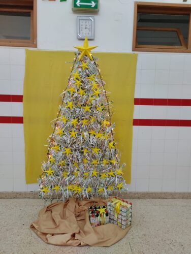 Resultado final da árvore realizada pelos alunos da Escola Básica de Maceda