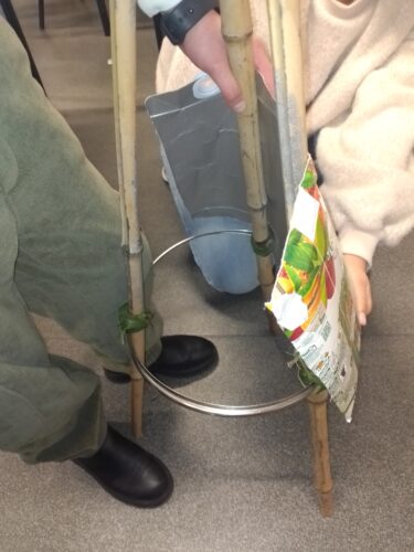 Estrutura para a construção da "Árvore de Natal Amarela_EBSDD".