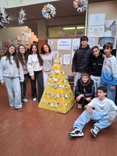 Árvore de Natal no espaço escola