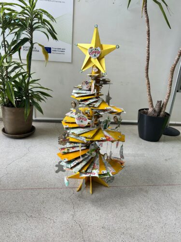 Árvore de Natal - entrada da escola