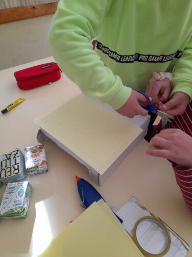 Base para o empilhamento das embalagens