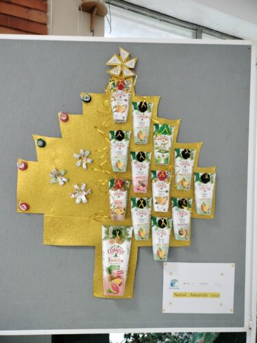 Trãããnnãã ... a nosa árvore amarela