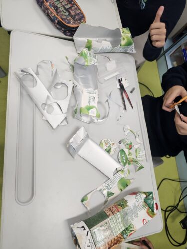 Escolha e recorte dos materiais.