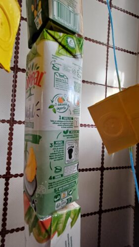 Árvore com logotipos