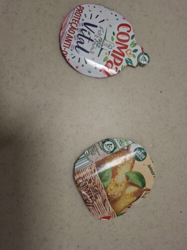 Alguns elementos decorativos Tetra Pack com respetiva simbologia.