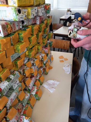 colagem dos papéis amarelos.jpg